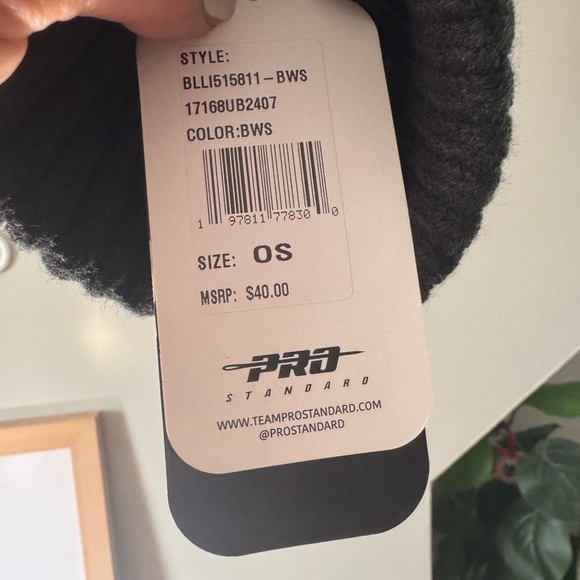 NBA Lakers Black Beanie with White Pom-Pom - Picture 3 of 3